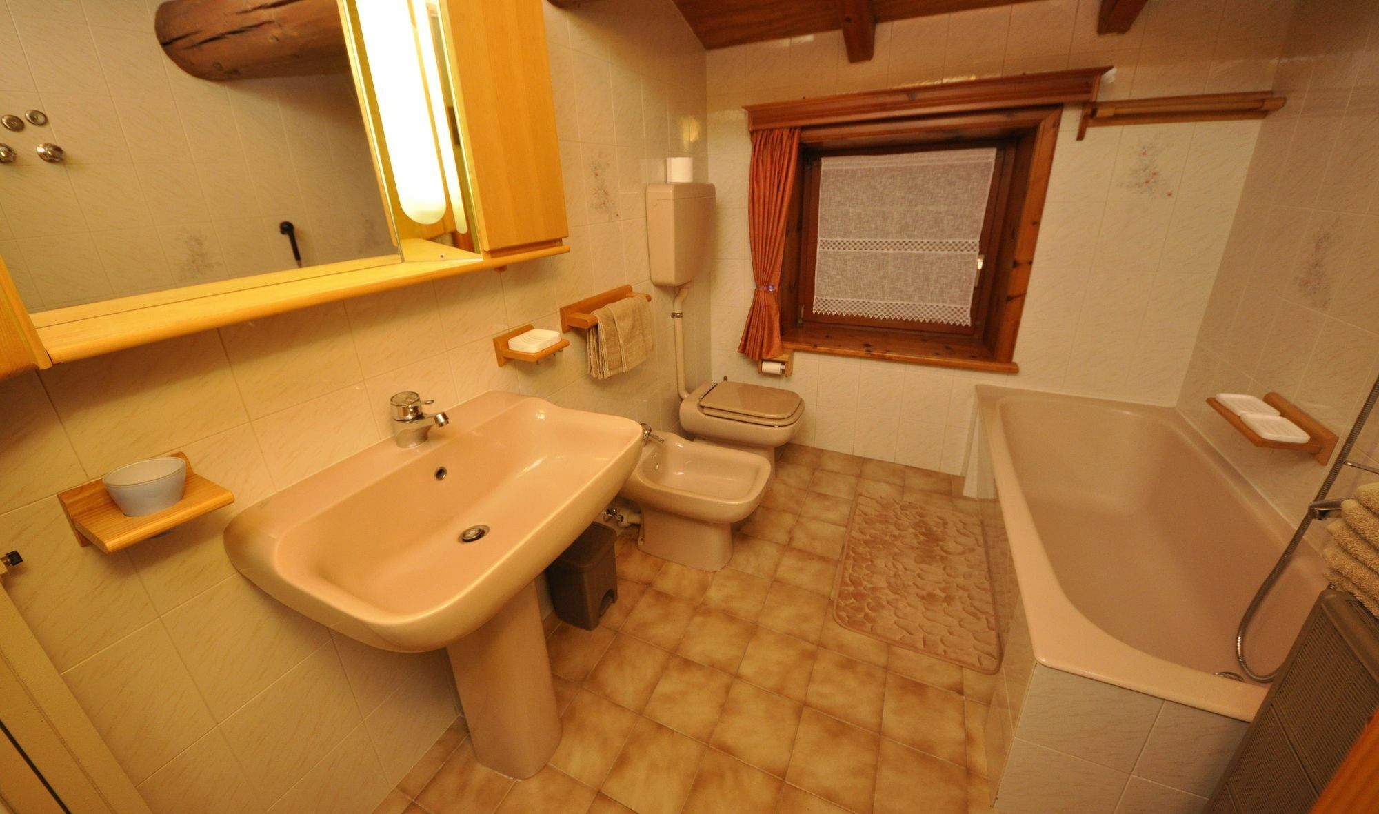 Appartamento Valeriano By Livigno Accomodation Eksteriør bilde